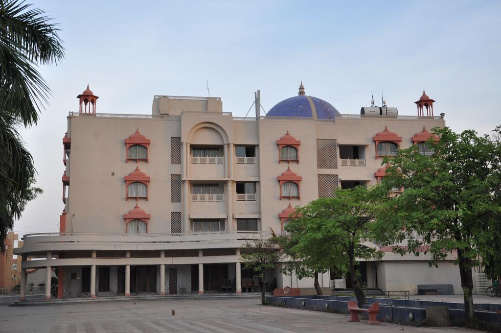 Jabali Palace Hotel Jabalpur Exterior foto