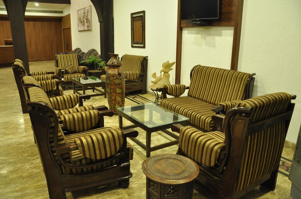 Jabali Palace Hotel Jabalpur Exterior foto